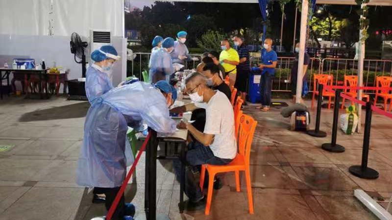 抗疫“驿”线|血压高至220！货车司机在罗湖驿站捡回一命 