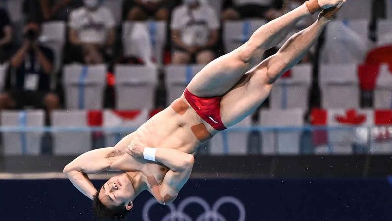 跳水男子三米板半决赛赛况