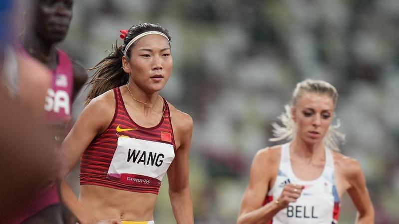 特写：带着眼泪的“个人最佳”