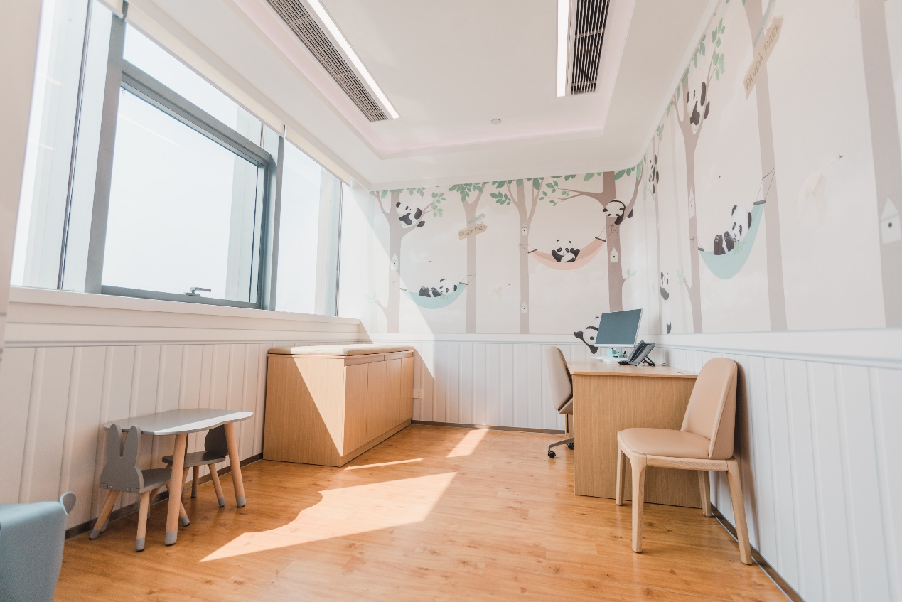 据了解,"海豚儿科"诊所涵盖儿童内科,儿童保健科,儿童营养科等专业.