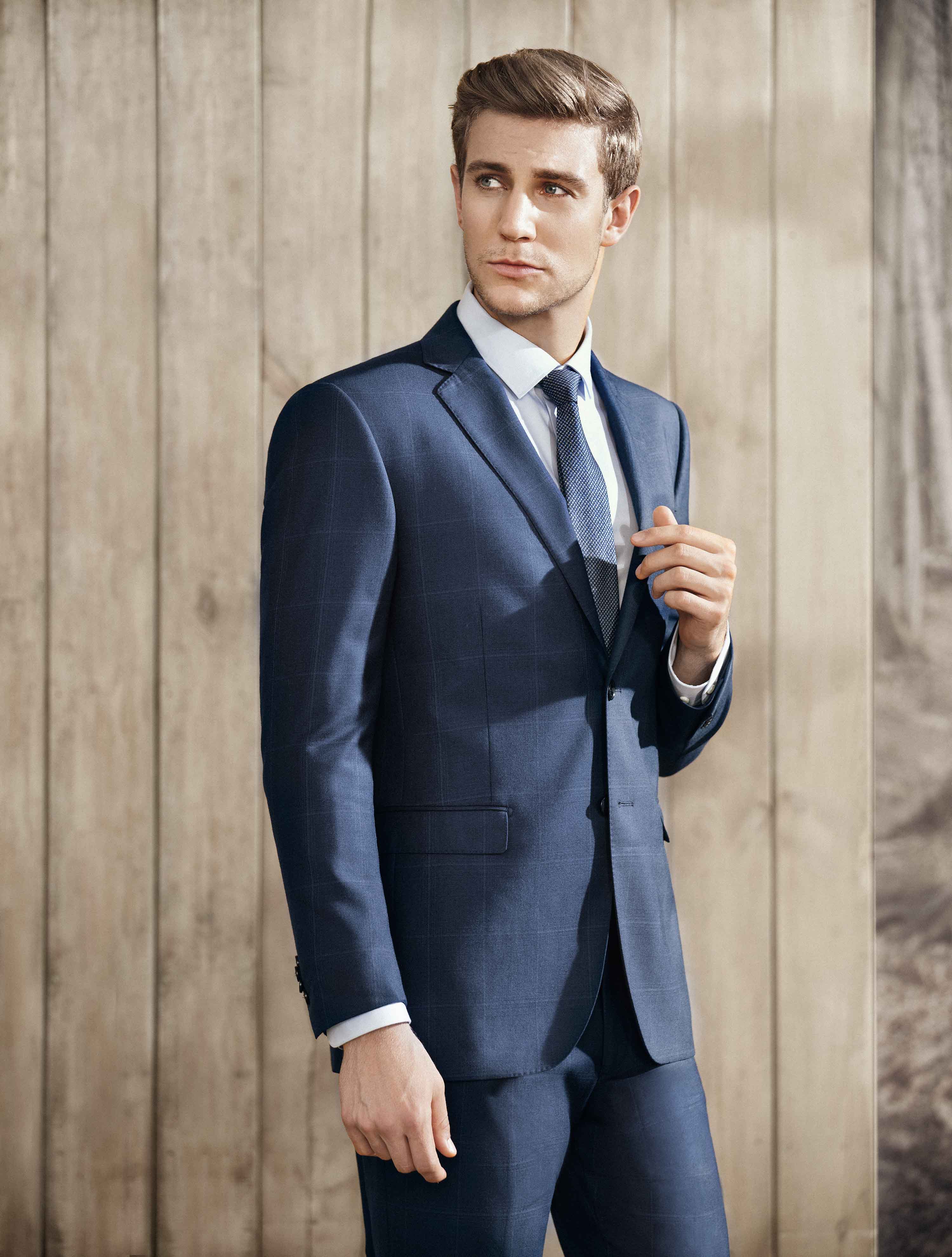 金利来秋季新品 "轻"松演绎别young男士风尚哲学