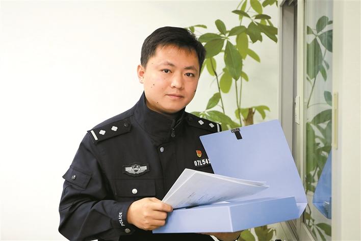 张科一年写文案办公文10万字