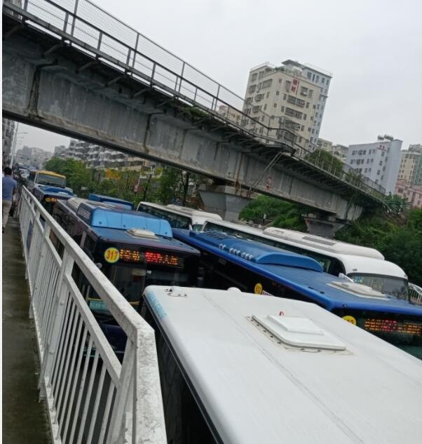 这个bug怎么解决五和地铁站至光雅园路口道路几乎瘫痪