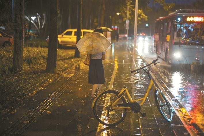 这雨咋下个没完?市气象局:副高跑偏了