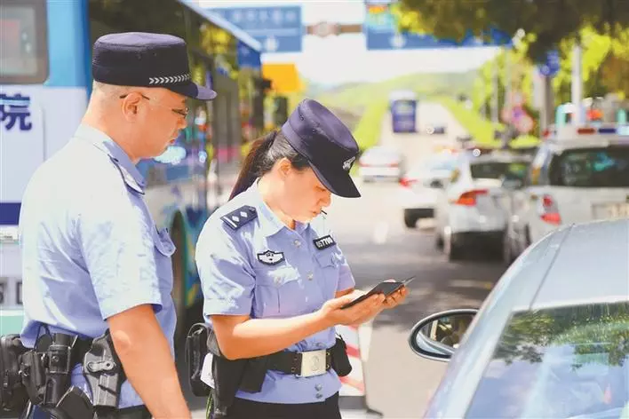福警老照片南园派出所于城市熙攘中坚守所队本色