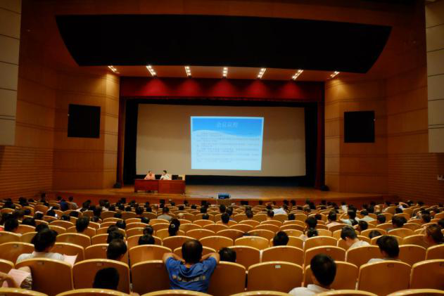 管理,8月8日下午,我局在西乡会堂召开2019年汽修行业规范化管理培训会