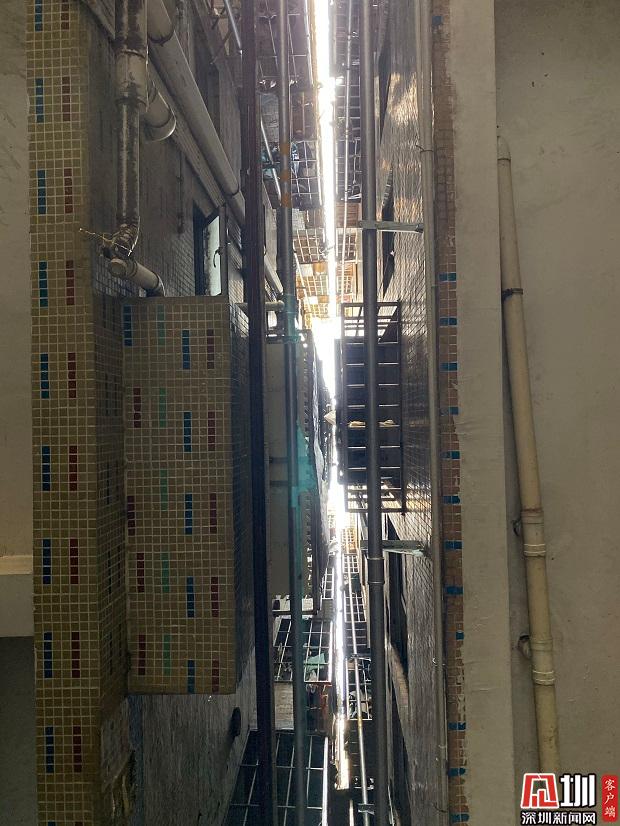 光明区一楼房发生倾斜 110余名相关居民已全部