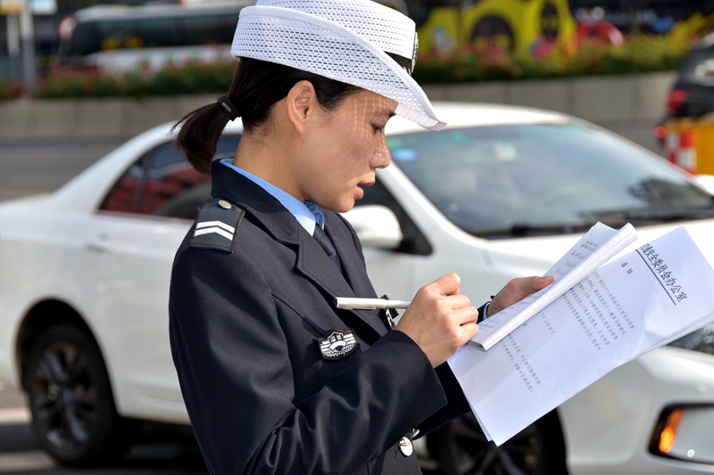 福田交警大队警花 为防疫汇聚"她"智慧 贡献"她"力量_深圳新闻网