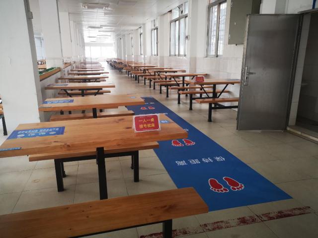 近800名初三学生返校翠园初级中学软硬两手抓准备好了