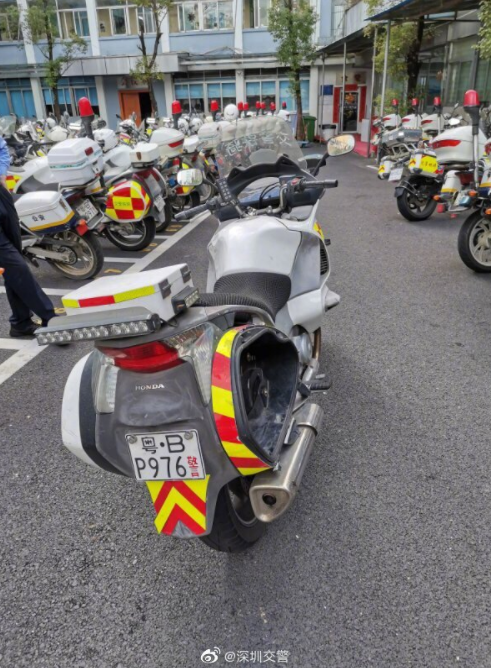 网曝深圳交警铁骑摩托天价维修单?交警