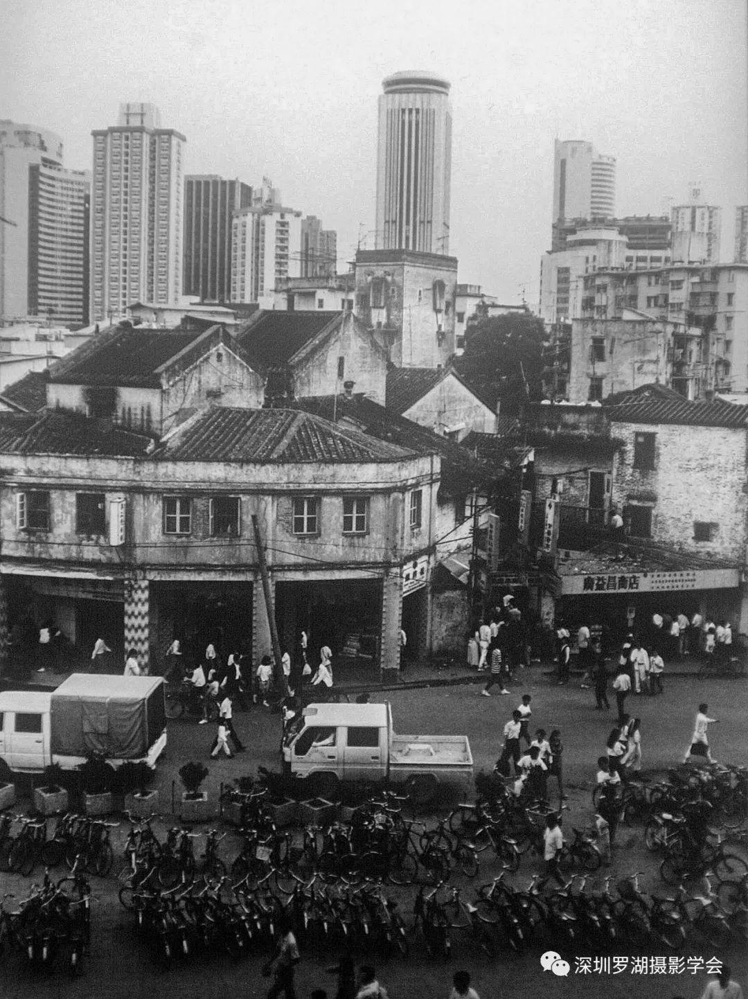 【动态】郑东升"老街老城"图片展在东门思月书院展出_深圳新闻网