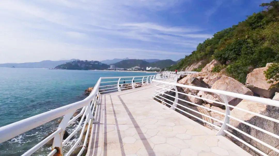 小梅沙海滨栈道礁石岸