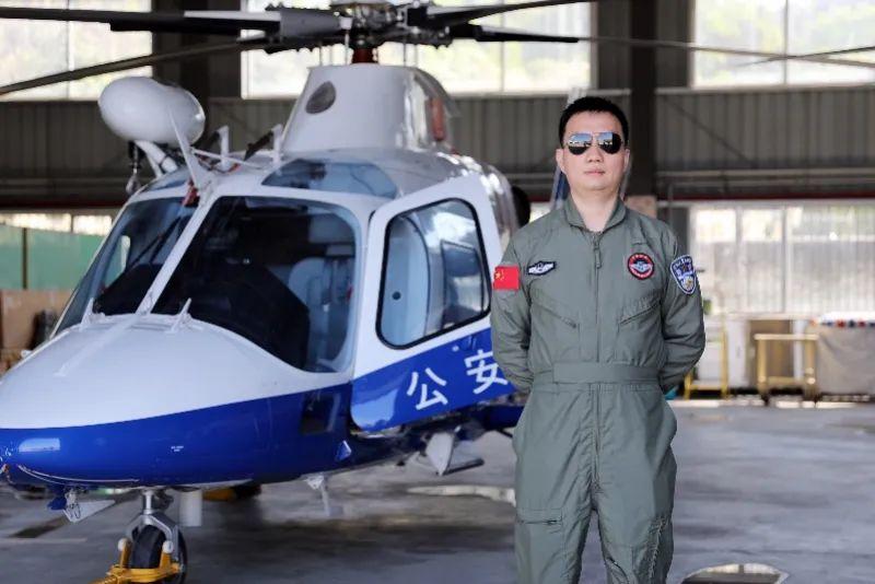 深圳特警支队警务航空队一年空中巡逻近160趟