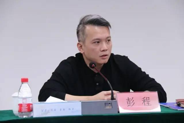 开工开学龙华青年犇跑在2021