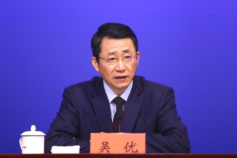 副主任邱宣女士;市发展改革委副主任曾坚朋先生;坪山区委书记陶永欣