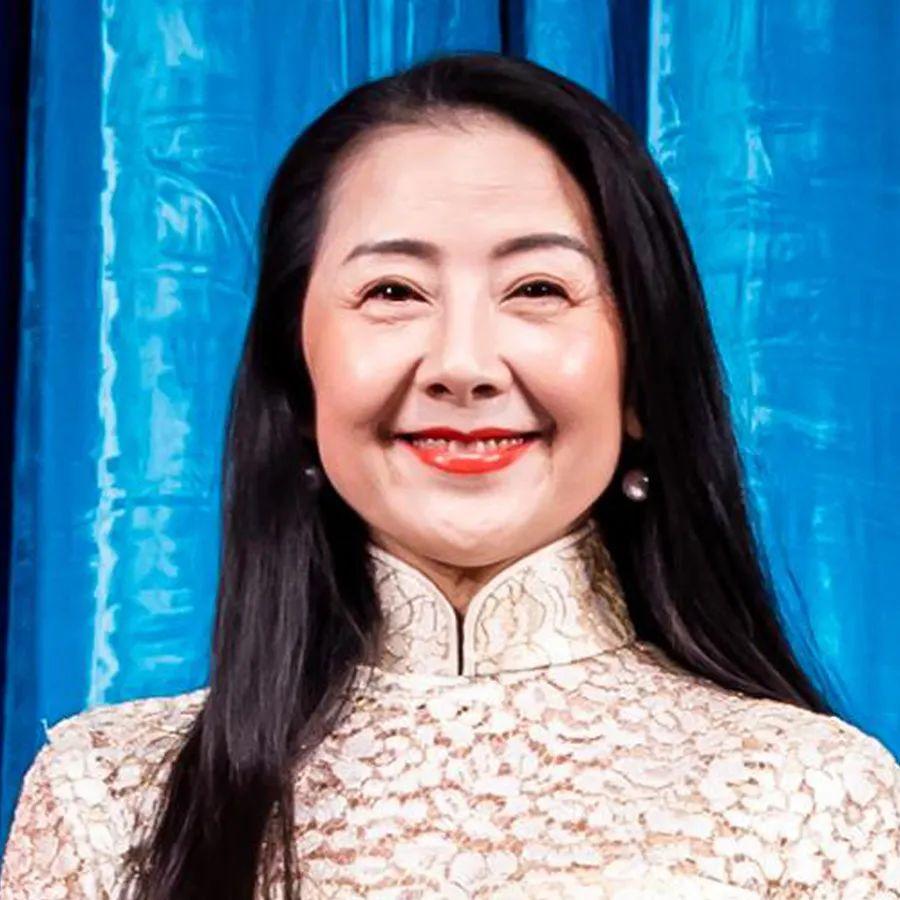 周文莉《贵妃醉酒》选段 "海岛冰轮初转腾"陈文珍《李逵探母》选段 "