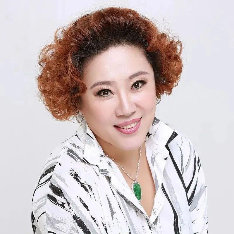 家协会会员,师从著名教育家王玉敏,孔燕,王晶华,李鸣岩,张岚等老师