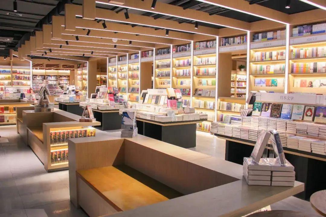 2300平超大坪山城市书房创新广场来了打造可休闲可办公的新型书店空间