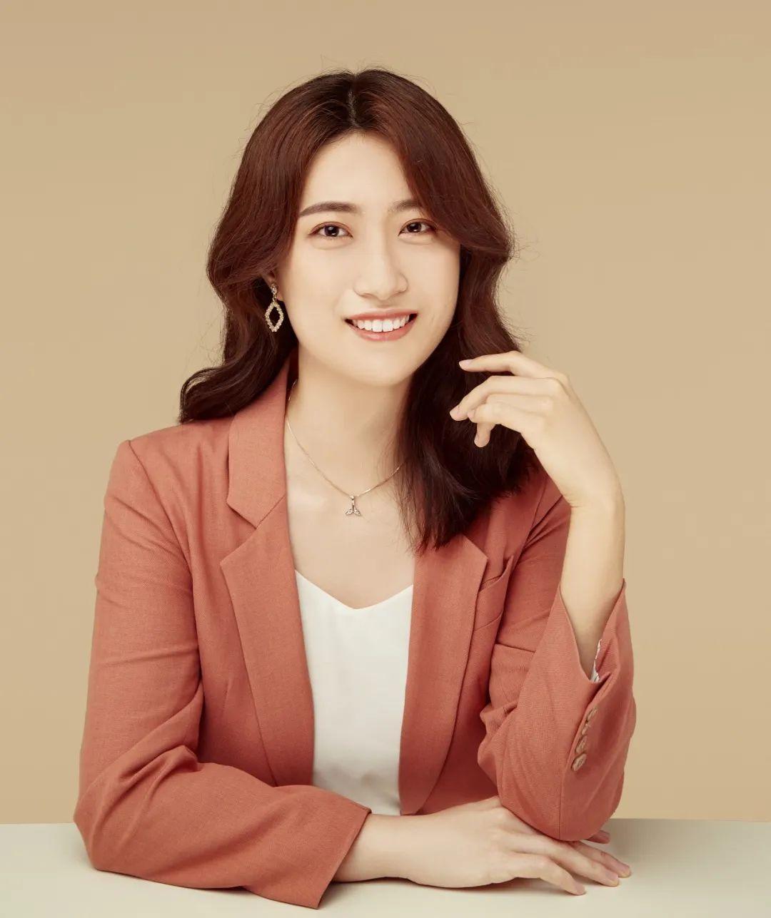 深圳市美术学校教师刘天琪一起来看罗湖青年教师的风采是这些青年教师