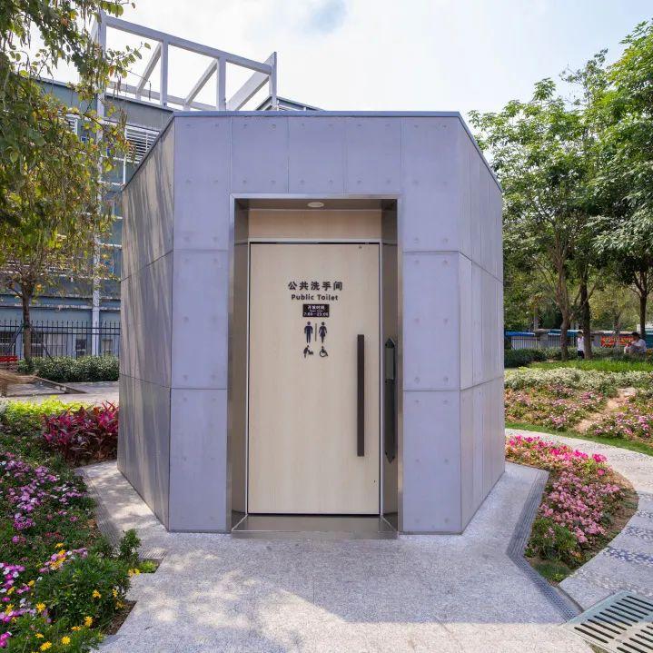 龙华这些公厕的画风有点不对……_深圳新闻网