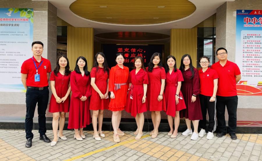 葵涌中学考点视察指导工作新区教育和卫生健康局局长吴鸿英市招办主任