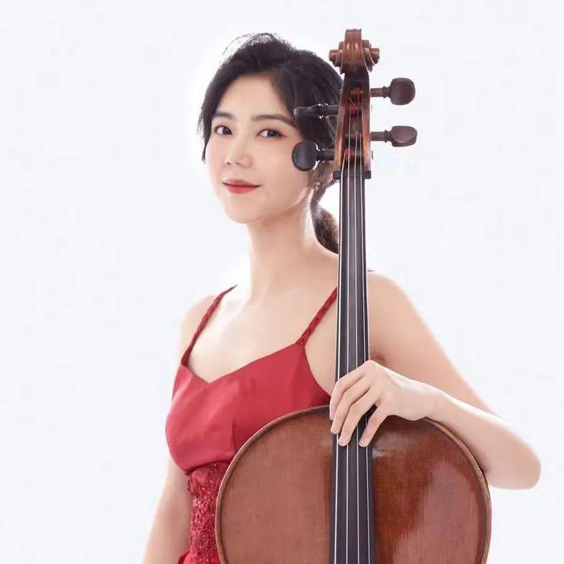 吕冰夏青年大提琴演奏家,浙江音乐学院大提琴教师.