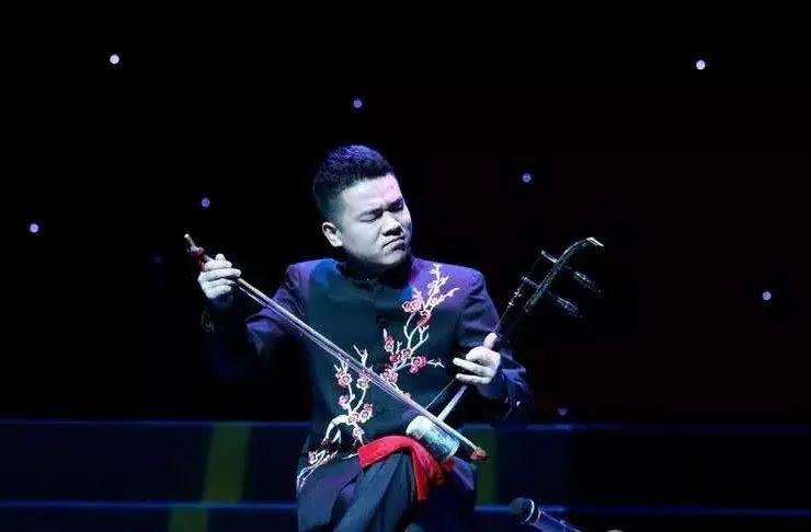 熊长江论广东汉剧领奏乐器头弦的综合素质