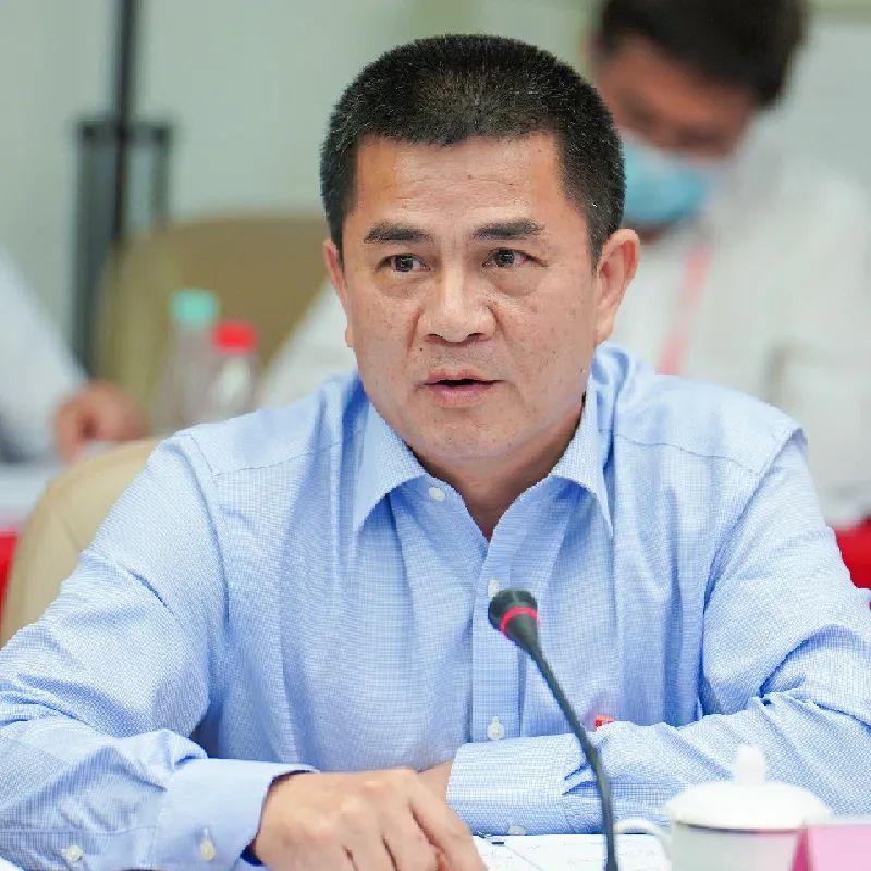 市人大代表李建齐在产业转型升级过程中,出现了一批闲