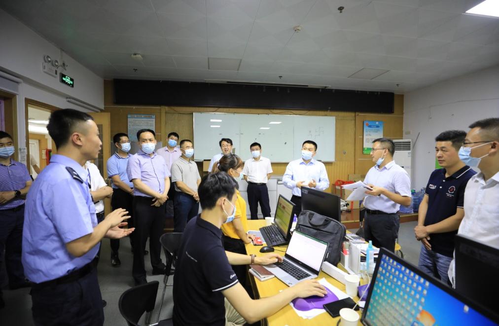 龙华:为疫情防控提供强有力数据支撑