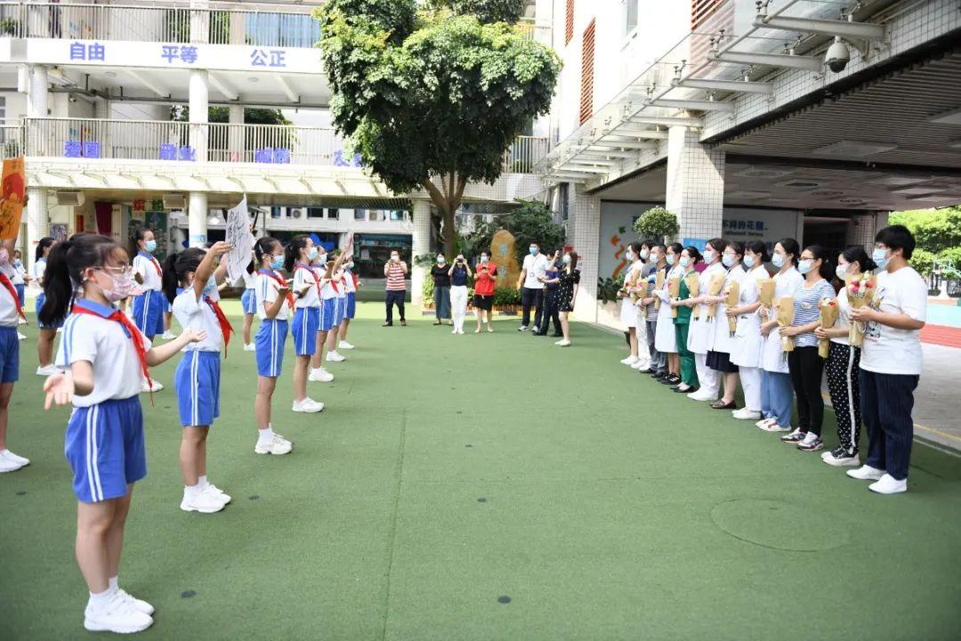 的校园歌声凤凰学校的校园歌声松岗第二小学的校园歌声"……我要谢谢