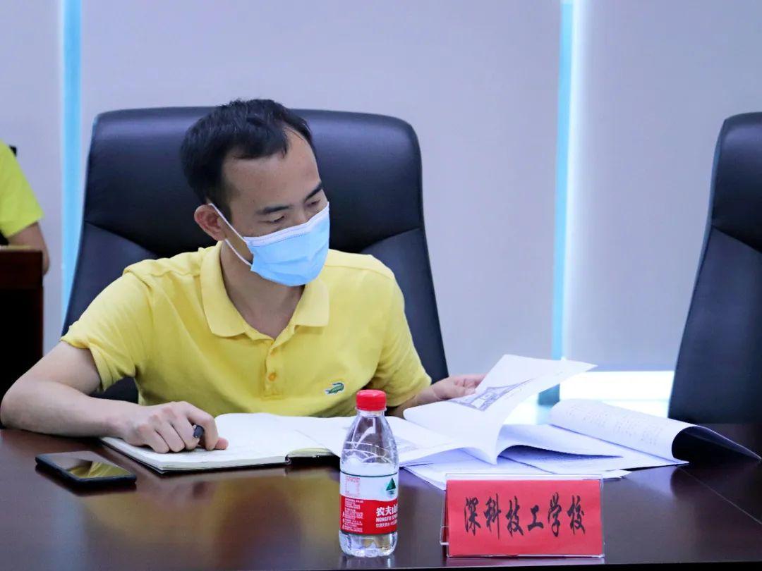 王建荣出席并讲话集中学习主题团课▼第十一季第13期"青年大学习"网上