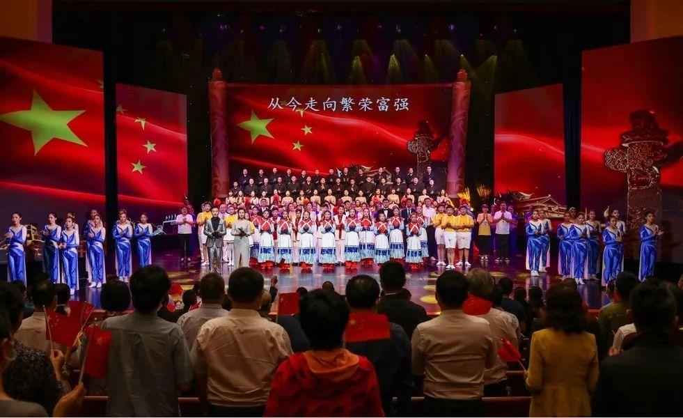 龙岗七一再上央视5200架无人机天空之舞祝福党的百年华诞