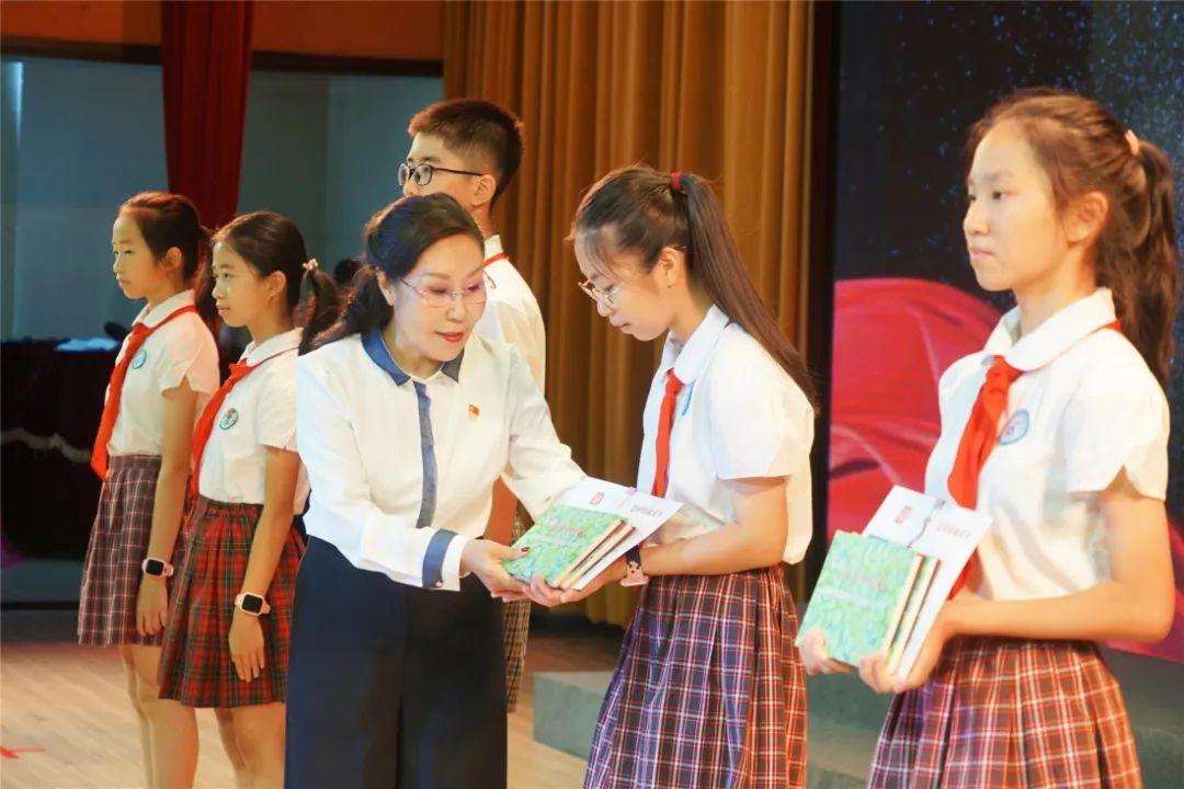 红船赞歌庆百年南头城小学举行古城新校雅韵弦歌文艺演出
