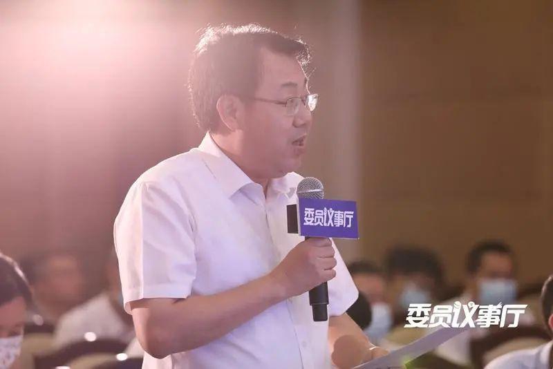 深圳市规划和自然资源局党组成员,副局长孔繁昌表示,对于委员们提出的