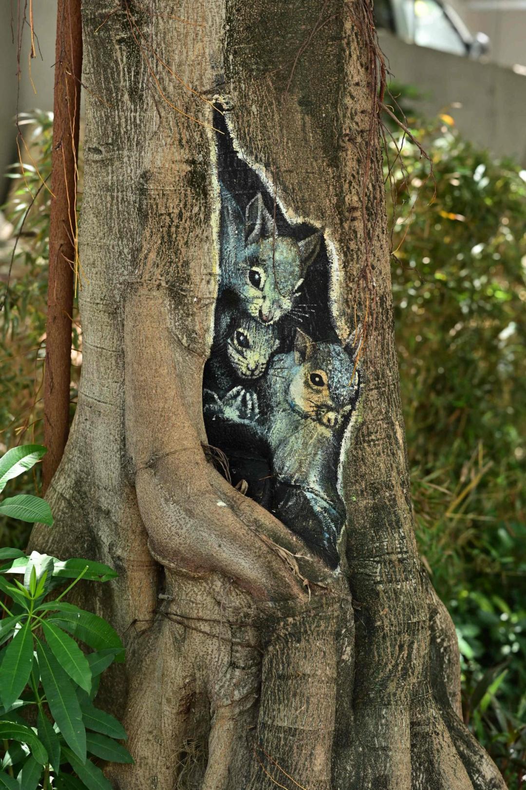 观湖街道新田社区"童趣树洞画"绘创儿童友好新街景