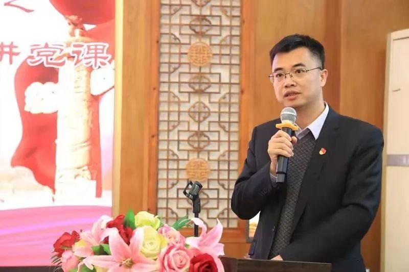 刘号召是区学校现代化发展的高质量教育家型的校长代表,勇于创新,开拓