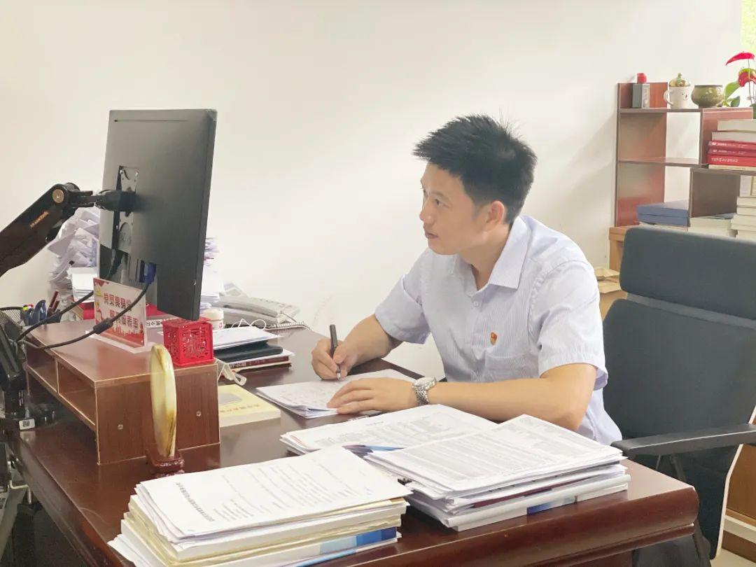 "盐田公职人员风采录"第9期:盐田区机关事务管理局 邬立明
