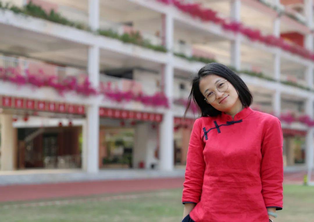 区舞蹈家协会会员  黄志雁从2009年起,担任福永街道教育工会文艺委员