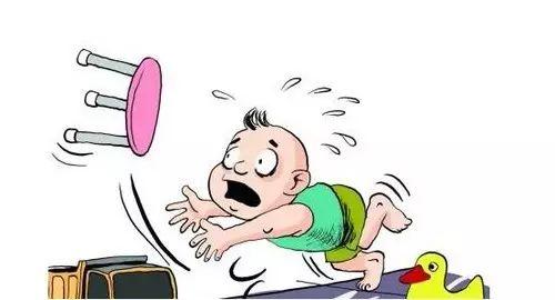 揪心小男孩被车碾压起身又踉跄倒下