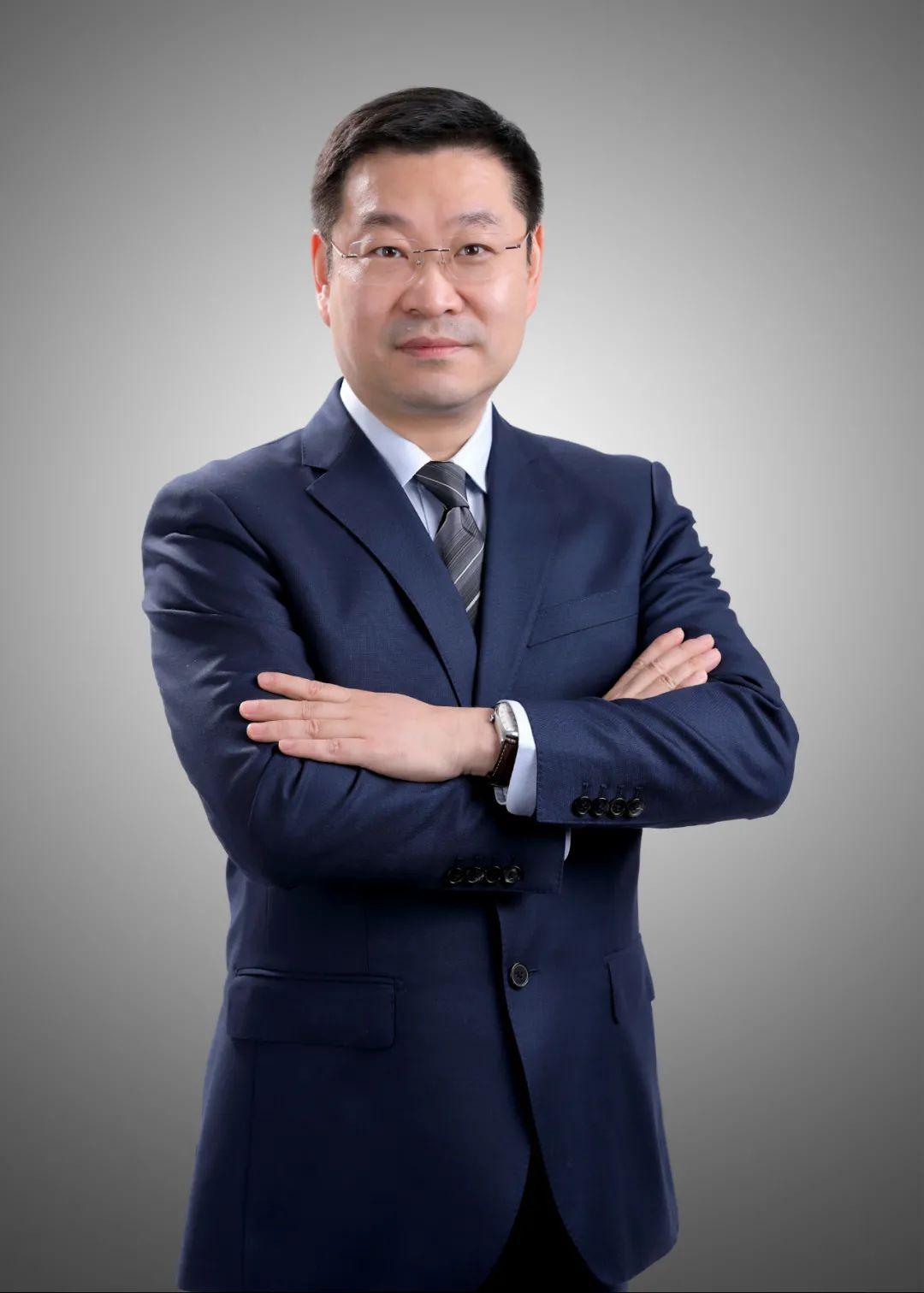 两优一先李荣生践行规划多头并进全力以赴推进前海开发建设