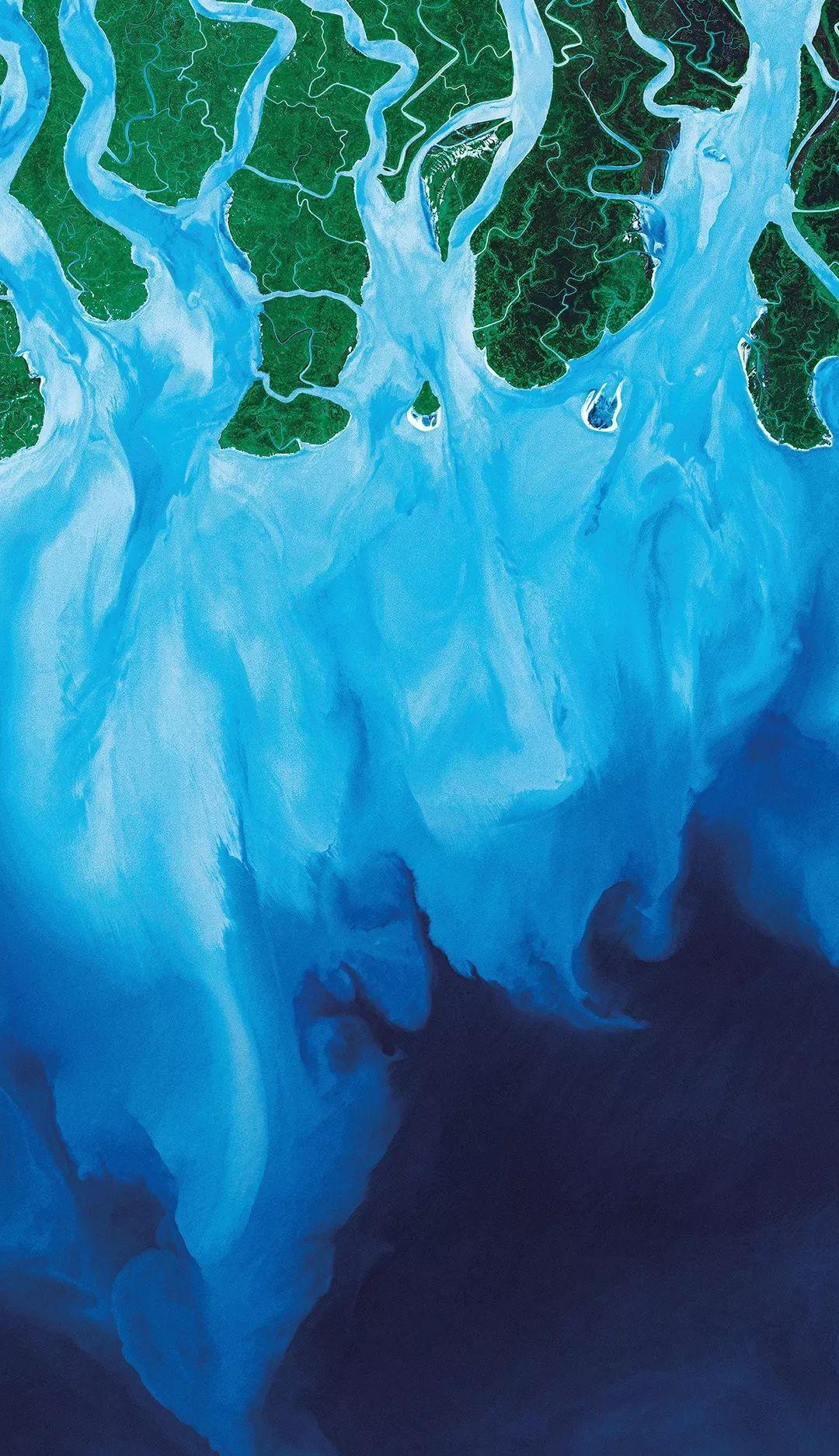 分享20颗卫星拍摄了300张照片每一张都是一副油画