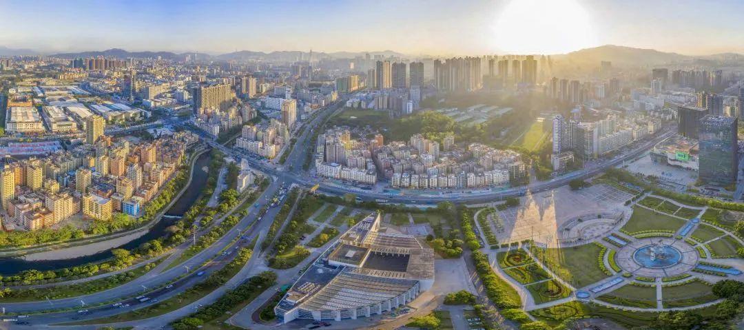 深圳龙华紫金实验学校揭牌!充分利用两地优势助力乡村振兴