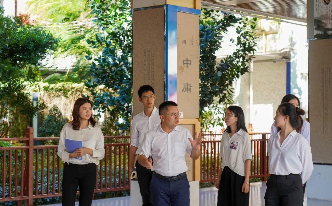 走进龙岗好教师系列|2021年深圳市十佳校长卢新华:从"追梦者"到"行动