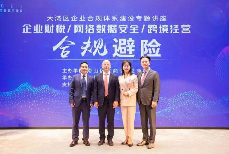 南山区"最美骑手"代表风采|顺丰杨磊:一公里的战场,总得有人去干访企