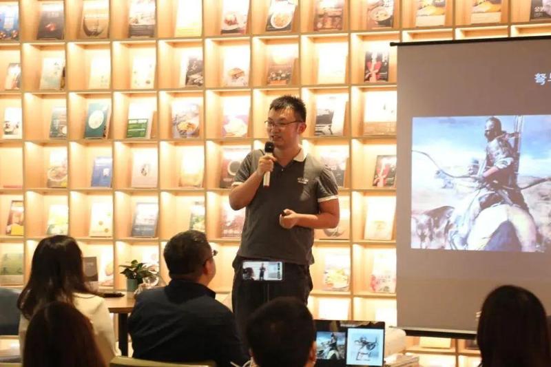 龙岗职工读书学史系列活动启动，青年学者张笑宇作首场分享：我们的时代与未来_深圳新闻网