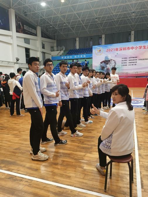 育才中学游泳队蝉联深圳市中小学生游泳比赛冠军
