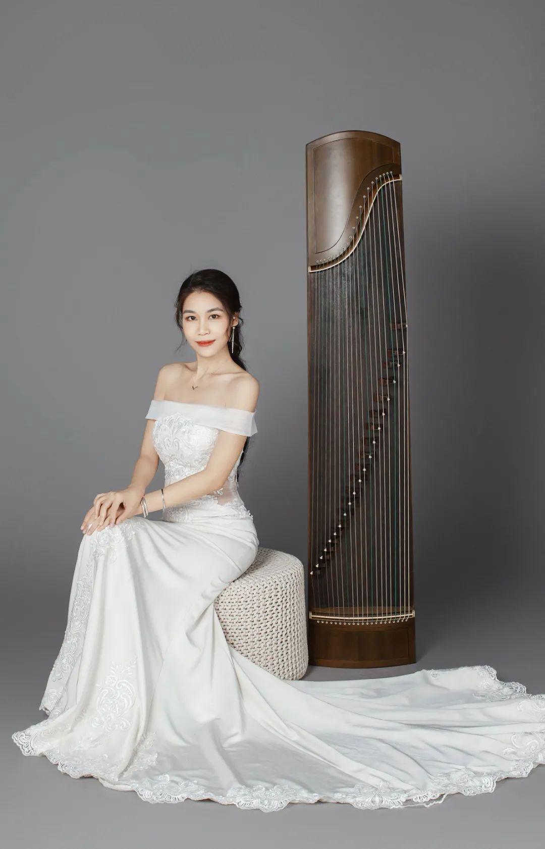 熙乐名师:廖雪莹熙乐名师:张雯雯熙乐名师:张建萍熙乐名师:周馨怡熙乐