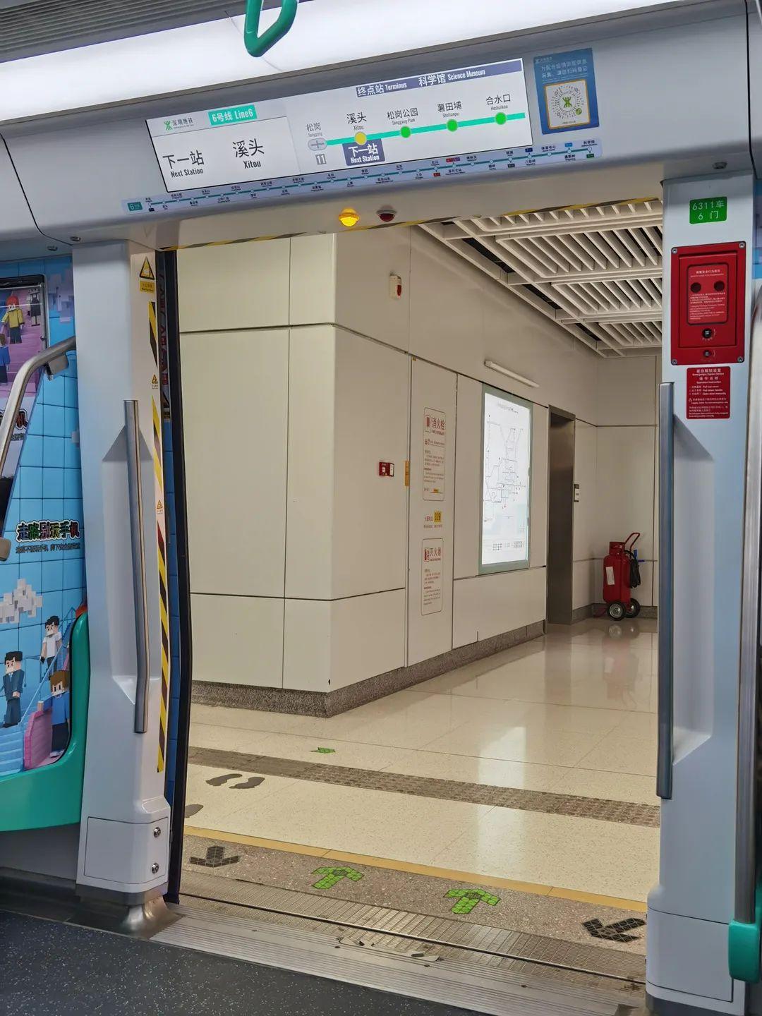 揭秘地铁列车车门有几类逃生门在哪里为啥地铁车门交替打开