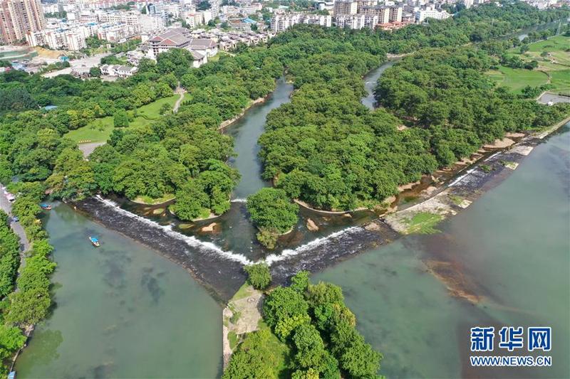 航拍千年灵渠世界上保存最完整的古代水利工程之一