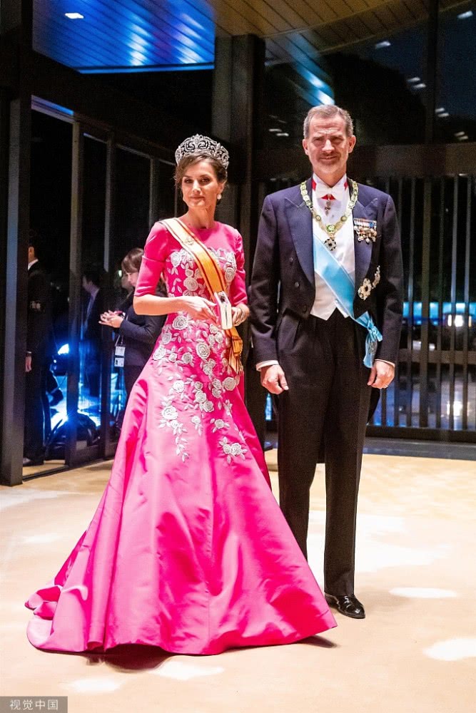 日本天皇晚宴变王后比美秀场,西班牙莱蒂齐亚